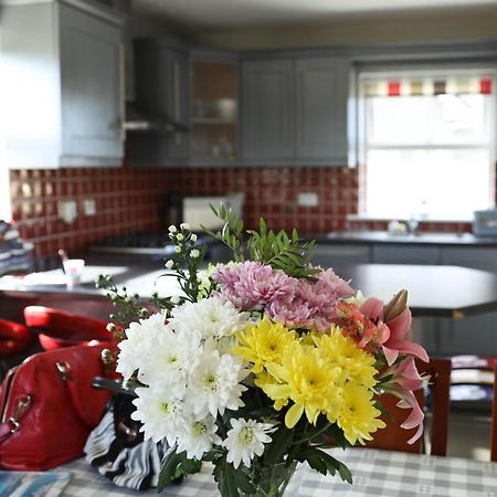 Seascape On The Edge Of Town: 4 Beds All Ensuite. Belmullet Eksteriør bilde
