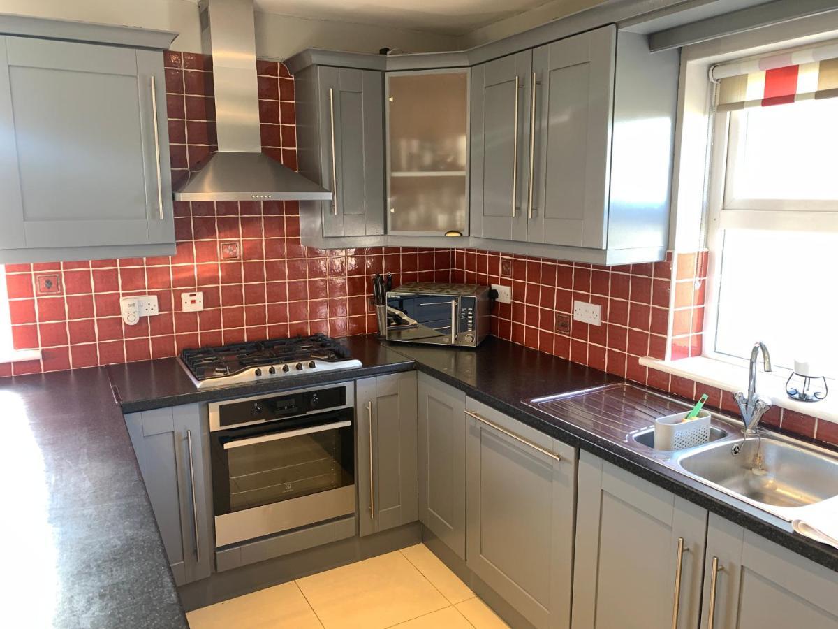 Seascape On The Edge Of Town: 4 Beds All Ensuite. Belmullet Eksteriør bilde
