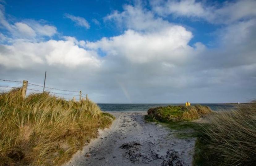 Seascape On The Edge Of Town: 4 Beds All Ensuite. Belmullet Eksteriør bilde