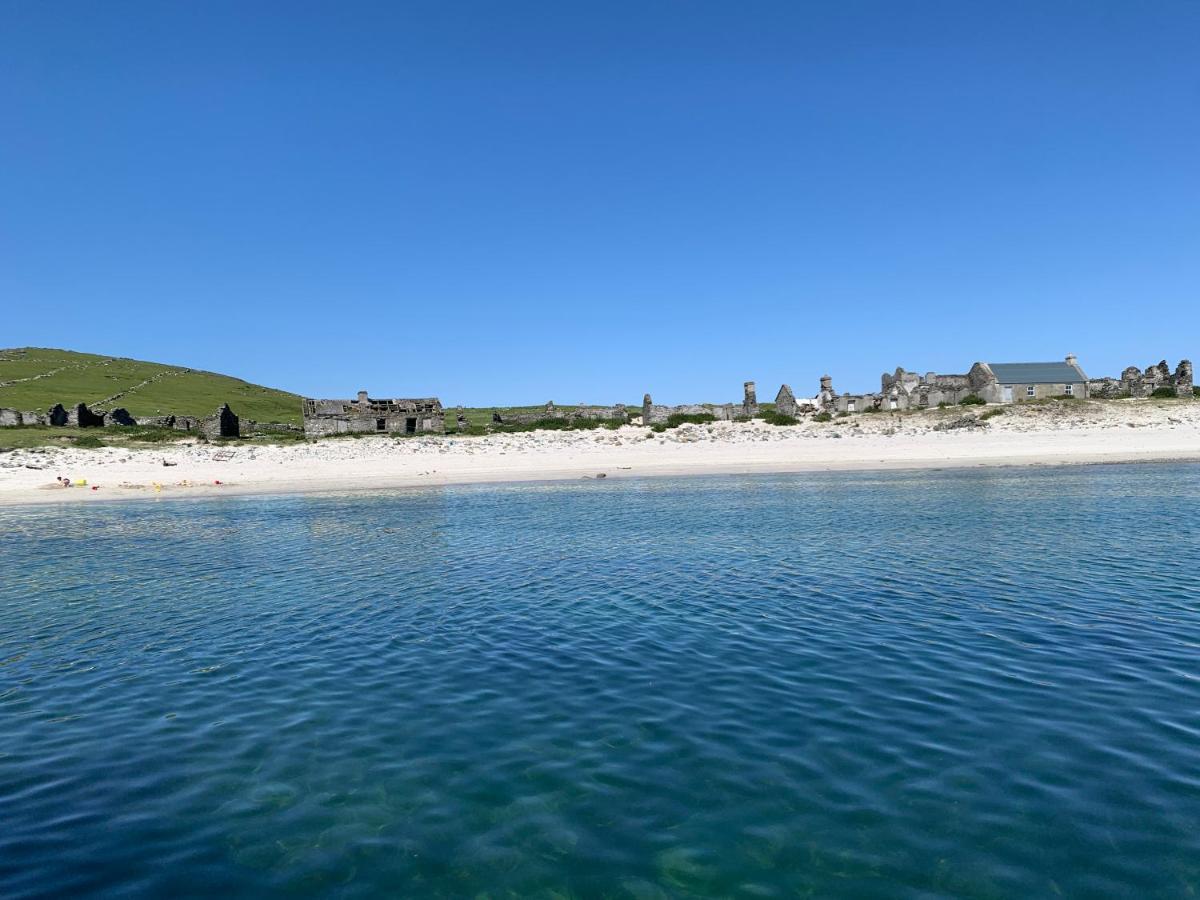 Seascape On The Edge Of Town: 4 Beds All Ensuite. Belmullet Eksteriør bilde