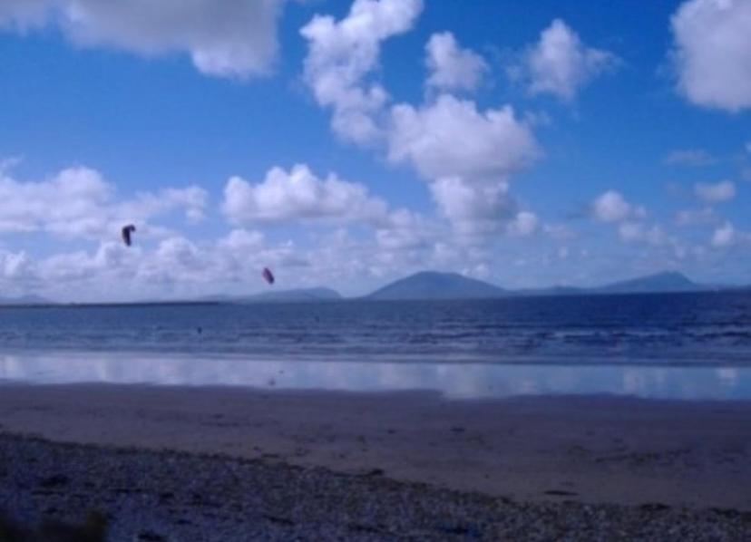 Seascape On The Edge Of Town: 4 Beds All Ensuite. Belmullet Eksteriør bilde