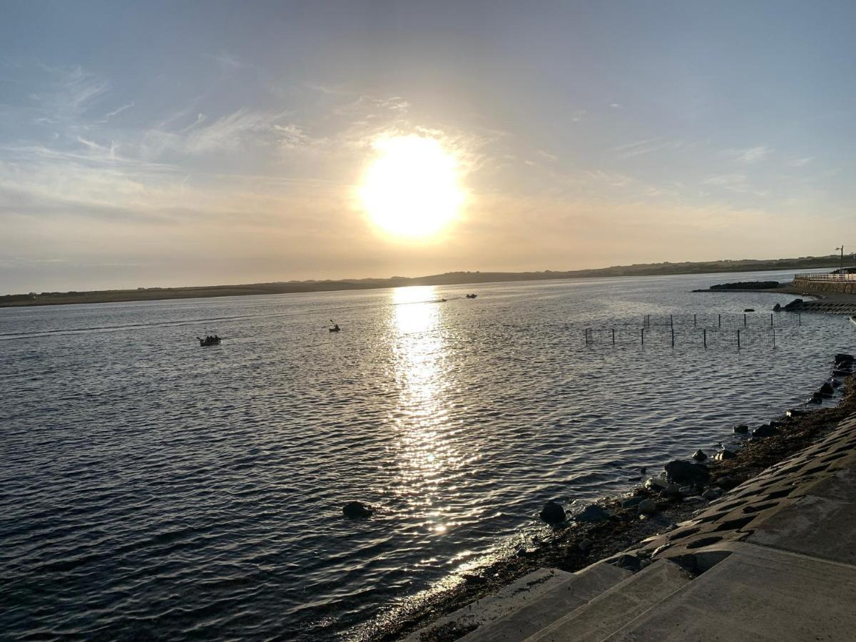 Seascape On The Edge Of Town: 4 Beds All Ensuite. Belmullet Eksteriør bilde