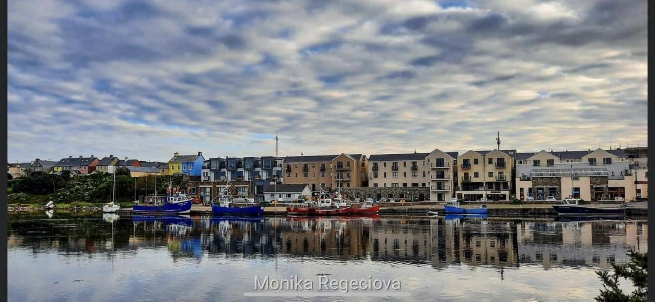 Seascape On The Edge Of Town: 4 Beds All Ensuite. Belmullet Eksteriør bilde