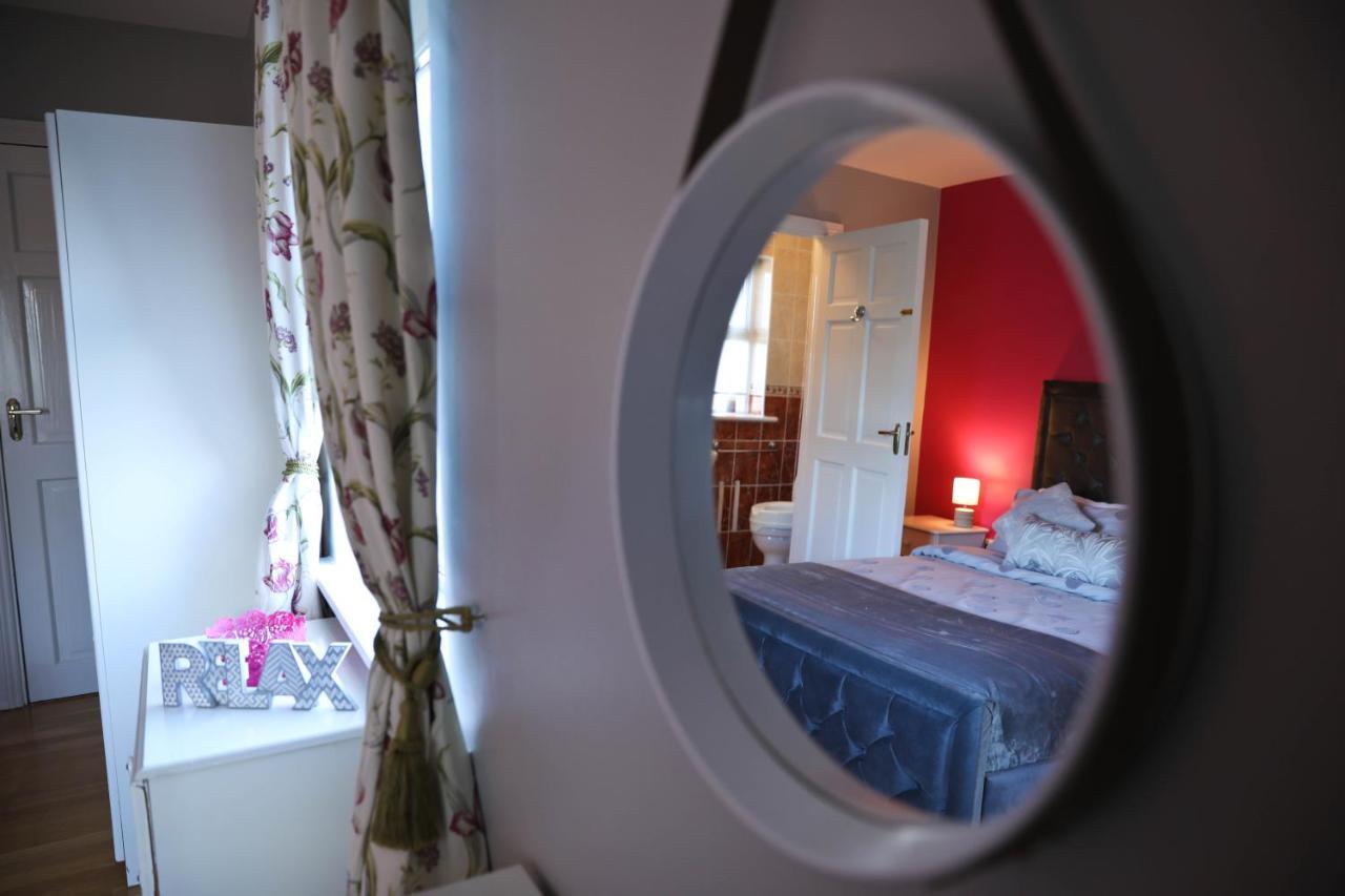 Seascape On The Edge Of Town: 4 Beds All Ensuite. Belmullet Eksteriør bilde